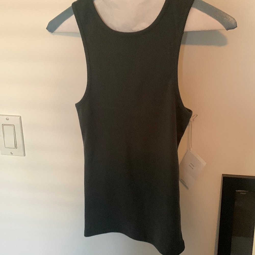 Splendid green rubbed tank size S NWT